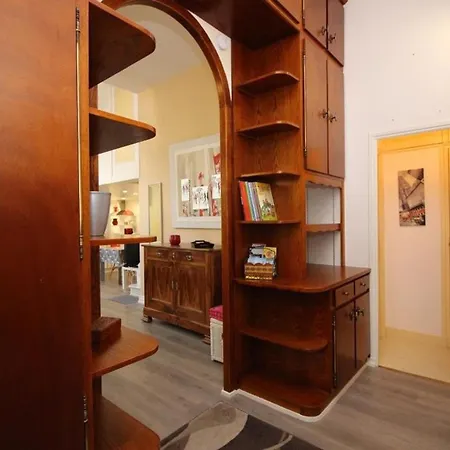 Appartement La Bourboule, 2 Pièces, 6 Personnes - Fr-1-608-19 *